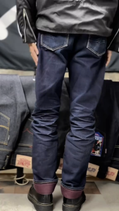 Red Denim weft merah selvedge accent 15.5 oz slim straigh non streact