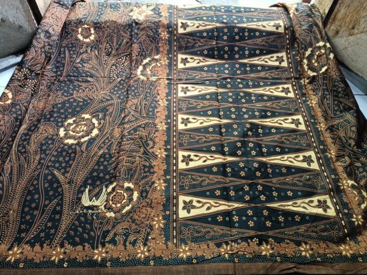 SARUNG BATIK TRADISIONAL LAR GURDA EKSLUSIF SERIE PARTAN AM301 | Lazada ...