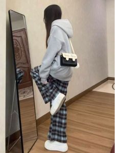 กางเกงวอร์มลำลองทรงหลวมสไตล์ย้อนยุคสไตล์อเมริกัน กางเกงขายาวทรงตรงสำหรับผู้หญิง กางเกงขายาวทรงหลวมสำหรับใส่ออกกำลังกายในฤดูใบไม้ร่วงและฤดูหนาว