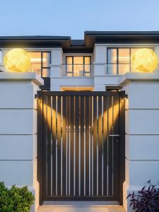 VINCAN | Solar & Electric Powered Antique Style Outdoor Lighting