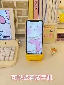 บริการที่วางโทรศัพท์ น่ารักๆ เก้าอี้ขนาดเล็ก ร่วมกับกระจก ที่ตั้งแท็บเล็ต ถ้าตั้งแท็บเล็ต ข้างเคียงเดสก์ทอป