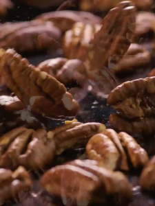 Creamy Roasted Pecan Pieces Roasted Pecan Nuts For Baking Bread and Drinking