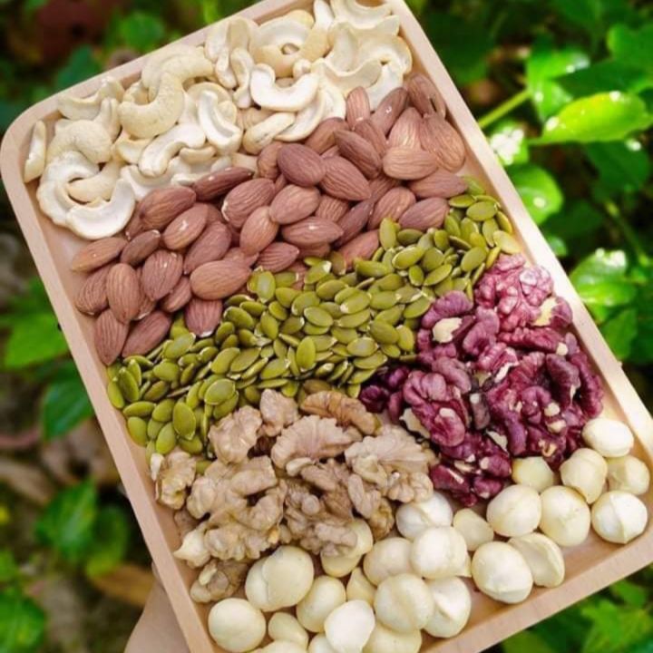 Bánh quy mặn kẹp phô mai vị rau  giòn ngon hộp 250g
