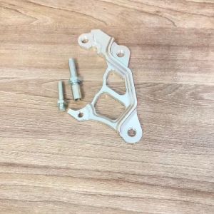 Pát trước Sirius Xăng cơ( Sirius từ đời 1999 đến 2019 ) đĩa 290/295mm xài heo zin theo xe màu trắng