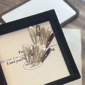 10pcs/Set False Nails With Rhinestones Fake Full Cover Nails Tips DIY Art Decoration Wearing Nail Manicure Press On Nails Plates