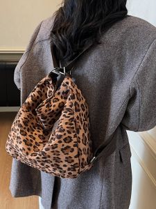 Ladies Large Capacity Fashionable Commuter Tote Bag Leopard Print Bag 2025 New Korean Style Single Shoulder Bag Lightweight Double Shoulder Bag