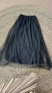 Koyu Hijab Rok Tutu Yumna: Pilihan Modis dan Nyaman untuk Musim Panas