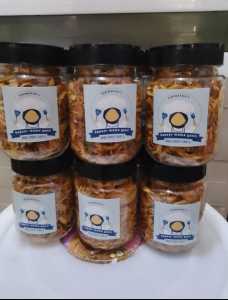 BAWANG GORENG SUMENEP/BAWANG GORENG MERAH/BAWANG GORENG ASLI SUMENEP/BAWANG GORENG RENYAH/PELENGKAP MAKANAN/MAKANAN INSTAN/GORENG BAWANG SUMENEP/LAUK NASI/TABURAN MAKANAN/BAWANG GORENG ENAK/BAWANG MERAH SUMENEP MASAK/CAMILAN/MAKANAN SIAP SAJI