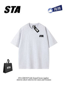 เสื้อยืดคอกลมแขนสั้นผ้าฝ้ายแท้พิมพ์ลายโลโก้พื้นฐานสำหรับผู้ชายและผู้หญิง ทรงหลวม แฟชั่นอเมริกัน เสื้อยืดคู่รัก แบรนด์แฟชั่นที่มีน้ำหนัก