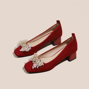 รองเท้าแต่งงานสีแดงสําหรับผู้หญิง 2023 ใหม่คลอดบุตรส้น ชุดราตรี รองเท้าเหมาะสําหรับสวมใส่ทุกวันรองเท้าหมั้น Rhinestone ลูกปัด