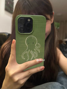 Mint Green Small Squid Magnetic Absorption iPhone 15/16 Pro/Max/13 Pro/12 Artistic Unique Design Anti-Fall Soft Shell Case
