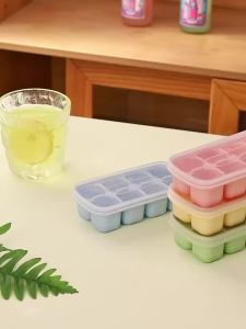 WORTHBUY | Khay Làm Đá Nhựa 8 Ngăn Có Nắp Tái Sử Dụng Được Thân Thiện Với Môi Trường Dùng Cho Rượu Whisky Và Làm Mát Phụ Kiện Cần Thiết Cho Quầy Bar Nhà Bếp