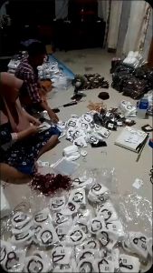 Peci Rajut Kopiah Tebal 20 Paket/1Kodi Hampers Oleh-Oleh KhitananHaji & Umroh Tahlilan Aqiqah7Bulan dll Kemas Plastik+ Tasbih