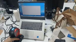 TOKAI เครื่องอ่านสแกนบาร์โค้ด แบบตั้งโต๊ะ 1D&2D QR Code เลเซอร์ Scanner รุ่น WD-D4 ความละเอียดขั้นต่ำ 0.127 มม.(5 mil) เซนเซอร์ CMOS ไฟ LED สีแดงขนาด 617 นาโนเมตร ระบบ PnP ปุ่มสวิตซ์เปิด-ปิดเสียง - สีดำ