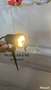 Đèn Led rọi sân vườn ngoài trời đế ghim đế ngồi ánh sáng vàng Led 3W 220V SV2505 Ngọc Thắng