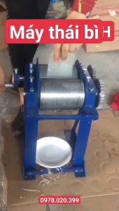 Máy cắt da heo khung thép  máy thái bì lợn quay tay