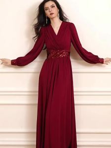 Elegant French-style Red Dress with Waist Cinched and Flared Skirt