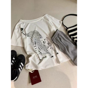 YUEZHONGWEI | Americana Wild Print Irregular Shoulder Short Sleeve T-shirt