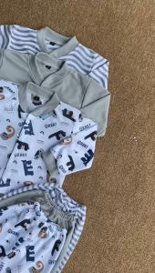 Salwa Baby - Paket hemat Isi 3 Setel Usia 0-18 Bulan // Baju Kancing Depan Dan Celana Panjang Diapers// Motif Laki-laki Perempuan Seris Abu Huruf