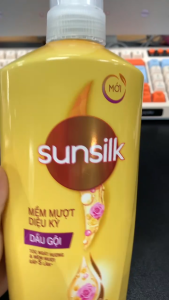 DG Sunsilk mềm mượt diệu kỳ vàng chai 650ml ( Tặng 1 DX 140G)