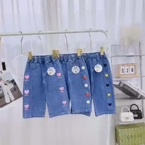 quần jean xuông ống rộng bé gái cực kute - QJXBG