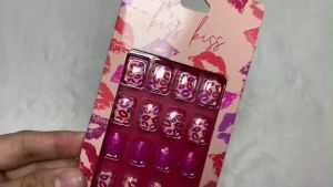 Taste Beauty Kiss Kiss 18-Piece Pre-Glued Press-On Nails
