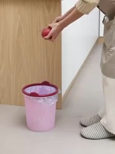 กางเกง ถังขยะ 4 ขนาด ทั้งสี่เหลี่ยม เปิดทั้งเท้าและเมือง มีการใช้งานง่าย สะดวกสบายในการใช้