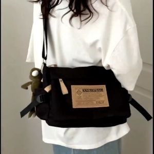 กระเป๋าผ้าแคนวาส สะพายข้าง เรียบ สวย สไตล์มินิมอล