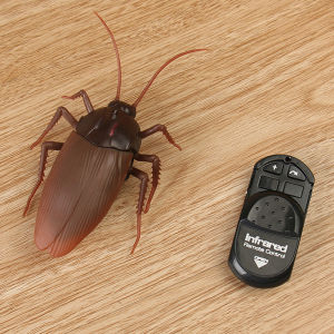 Remote Control Roach Toy Realistic Electric Mini Bug Fake Insect Creative Gift Prank Props Mischievous Fun Handheld Controller