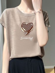 เสื้อยืดคอกลมแขนสั้นผ้าไหมฝ้ายเนื้อนุ่มสำหรับผู้หญิงในช่วงฤดูร้อน ทรงหลวม สไตล์เกาหลี แฟชั่นฤดูร้อน 2025