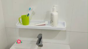 ชั้นวางของพลาสติกแบบเหลี่ยมติดผนัง หิ้งกระจกแบบเหลี่ยม (Plastic wall Shelf)