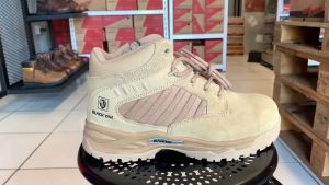 Sepatu Safety Black Yak 501 Tali Cream - Sepatu Sport Safety Black Yak 501 Tali
