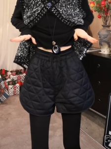 High Waist Thickened Cotton Shorts Womens plus Size Autumn 2025 Black Diamond Patterned Warm Casual Bottoms Ladies Pants