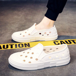 รองเท้ามีรูฮิตในเน็ตรองเท้าแตะสุภาพบุรุษรองเท้าชายหาดกันลื่นสำหรับฤดูร้อนอินเทรนด์แบบใหม่2023รองเท้าแตะปิดหัวใส่ไปข้างนอกสำหรับผู้ชาย