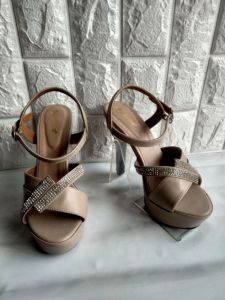 sepatu high heels wanita terbaru tinggi 13cm