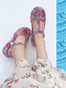 รองเท้าแตะส้นลิ่มสำหรับผู้หญิงในช่วงฤดูร้อนปี 2025 รองเท้าแตะชายหาดระบายอากาศได้ดี พื้นนุ่ม สวมใส่สบาย รองเท้าแตะแบบสวมส้นเตี้ย VEBLEN