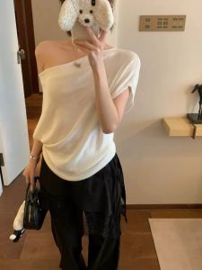 Loowmane | Fashionable Off-Shoulder Loose Tunic