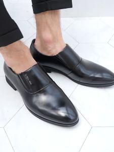 รองเท้าทางการผู้ชายไซส์ใหญ่ หัวแหลม ใส่สบาย สีพื้น กันลื่น สไตล์ลำลองธุรกิจ เหมาะสำหรับกิจกรรมกลางแจ้ง