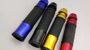 ปลอกแฮนด์ ปลอกมือ Sbj038 มี 4 สี 1คู่ สามารถใส่ได้กับรถมอเตอร์ไซค์ทุกรุ่น ปลอกแฮนด์มอเตอร์ไซค์