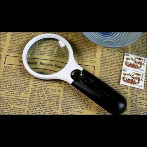 德国工艺9999超清阅读高倍放大镜光学镜片带灯老人读书看报放大镜Germany craft 9999 ultra-clear reading high power magnifying glass optical lens with light old man reading newspaper magnifying glass