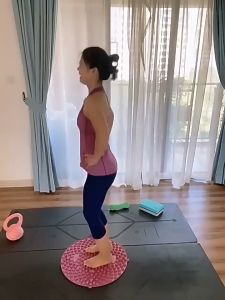 「Stock Ready In M’Sia」Foot massage finger pressure plate foot massage pad thickened and enlarged to dredge the meridians Foot Massage Pad