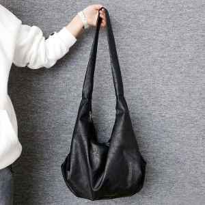 Laid-back Large Capacity Soft Leather Shoulder Crossbody Bag for Women Casual Lightweight Tote Bag with Zipper Closure