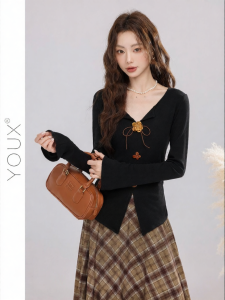 YOUXIANG | Đồ Len Ôm Body Thiết Kế Cổ V Cắt Xẻ Cho Nữ