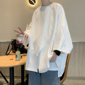 เสื้อเชิ้ตแขนสั้นชายทรงหลวม ทรงโอเวอร์ไซส์ ทรงไม่สม่ำเสมอ เทรนด์ฤดูร้อน เสื้อเชิ้ตทรงปกติสำหรับฤดูร้อน