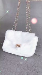 Mutiara Tas Wanita Selempang Bulu BBAO SBK201 Tas Sling Bag Bulu Tas Bulu Import Tas Murah Batam Tas Pesta Tas Doctor Tas Model Korea Tas Trendy Kece Kekinian Terbaru 2025