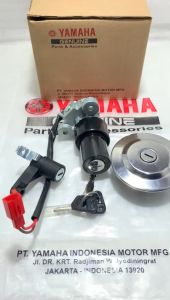 {\n    \"article\": \" Kunci Kontak Key Set Keyset Komplit Set Assy Yamaha Vixion Old Lama 3C1 Tahun 2007-2012 Asli Baru