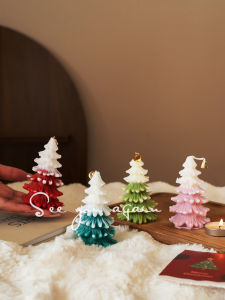 2024 New Cedar Christmas Tree Aromatherapy Candle Festive Decorative Tabletop Atmosphere Piece Holiday Small Gift