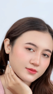 Panlandwoo - Anting Tusuk Titanium Wanita Janelle