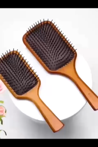 MR.GREEN Lược Chải Tóc MR-7501 Kết Hợp Túi Khí Đàn Hồi Chống Tĩnh Điện Tay Cầm Gỗ Phong Thoải Mái