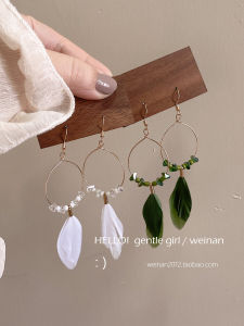 Elegant Green Mosquito Coil Dish Ear Clips Summer 2025 Trendy Feather Travel Jewelry Womens Dangle Earrings Fashionable Alloy